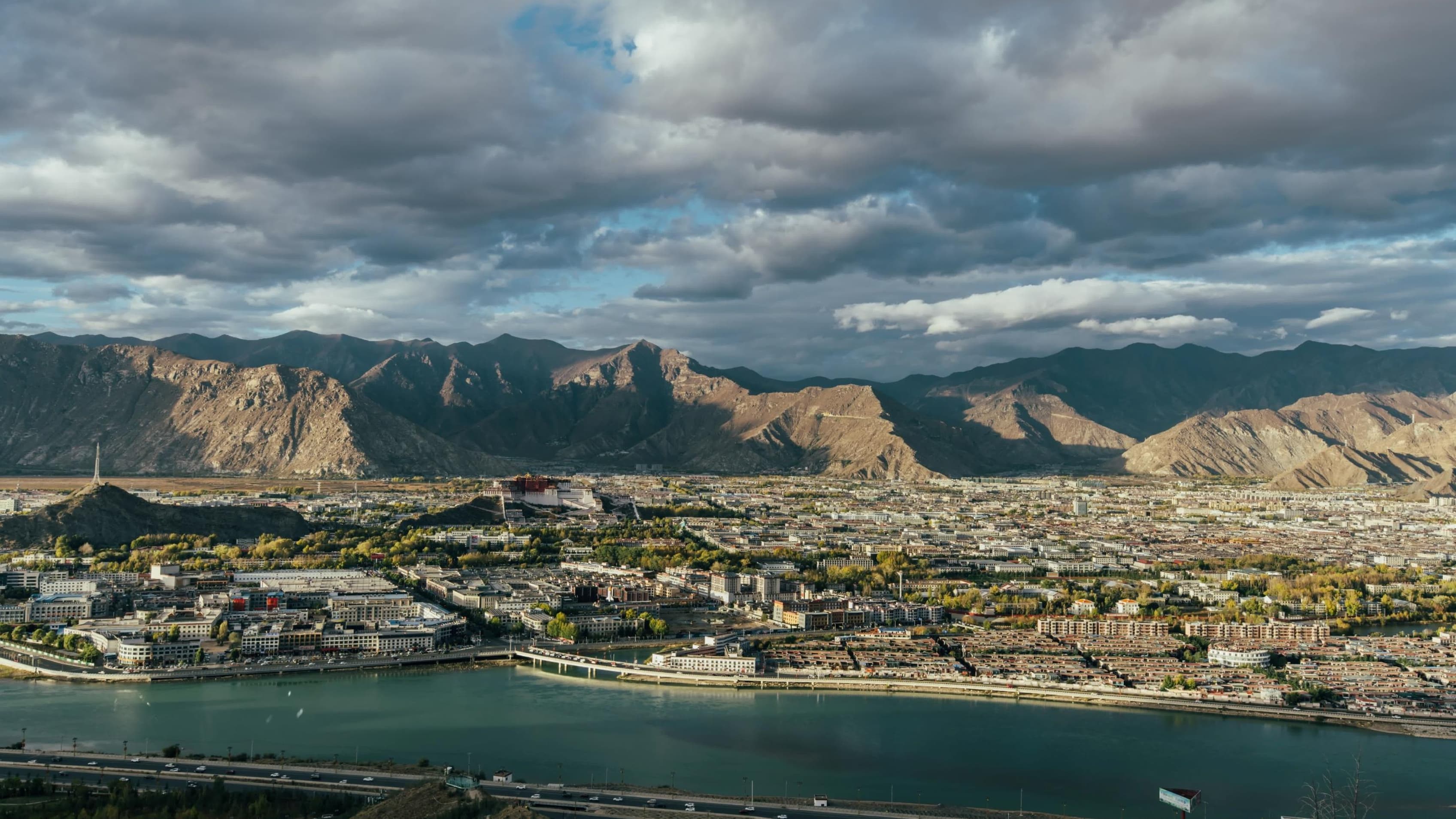 拉薩市文創(chuàng)園區(qū)南山公園升國家4A級項目